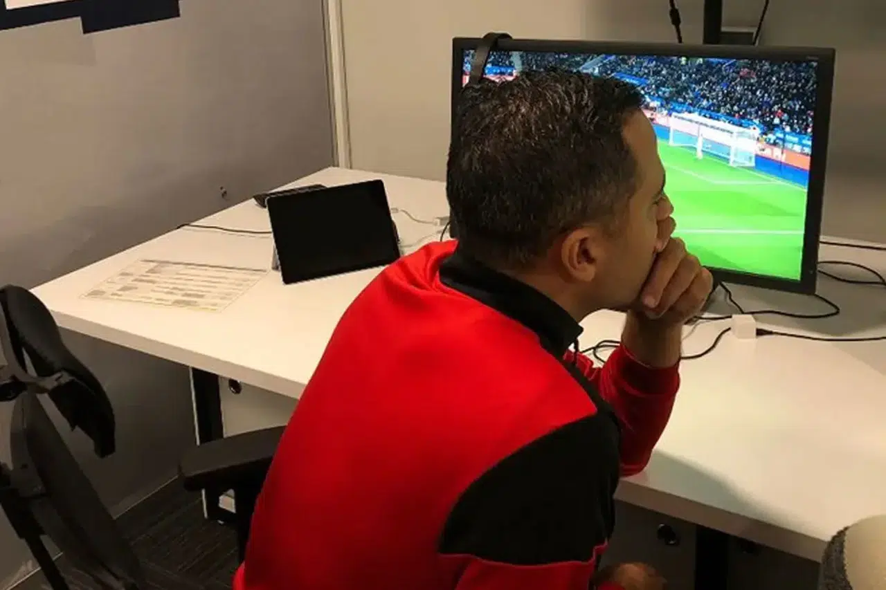 VAR Kayıtları Açıklandı: Fenerbahçe'nin Penaltı Kararındaki Tüm Diyaloglar Yayınlandı