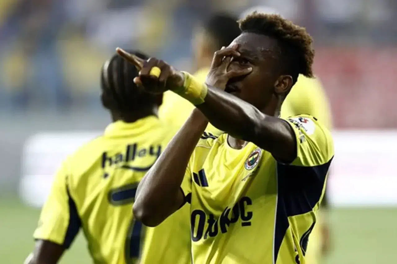 Dorgeles Nene’den Gollü Merhaba! Fenerbahçe Formasıyla Sahneye Çıktı