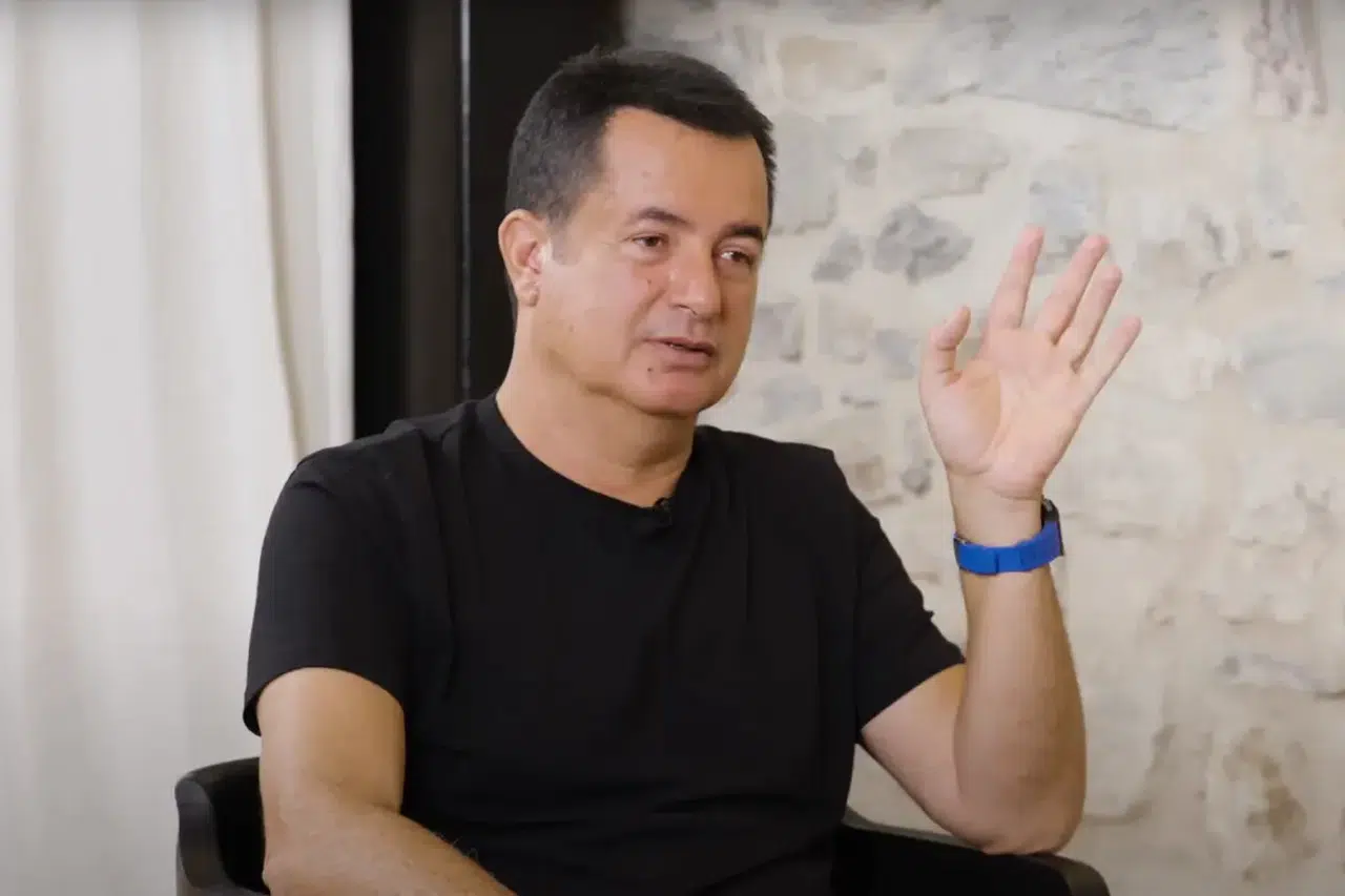 Acun Ilıcalı'dan Ölüm Döşeği Mesajı: “Kızlarıma Son Sözüm, Masum ve İyi Olun”