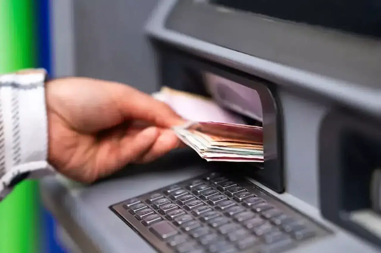 Oberbank Şubelerine Gidenler Şok Oldu! Nakit İşlemler Aniden Durdu!