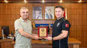 Meslek Hayatını Noktaladı! Polis Memuruna Anlamlı Veda