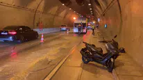 İstanbul'da Tehlike Saçan Görüntü! Kaygan Zemin 3 Motosikleti Devrirdi