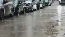 İstanbul’da Sağanak Hayatı Felç Etti! Bayrampaşa’da Sokaklar Göle Döndü