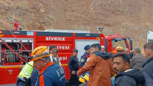 Elazığ’da canlı hayvan taşıyan tır devrildi: 1 yaralı