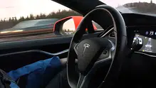 Tesla FSD v14 Lite Güncellemesi Sorun Mu Getirdi? HW3 Araçlarda Aşırı Isınma Şikayetleri Arttı