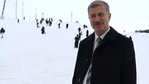 Ağrı’da Engelli Sporculara Kayak Sürprizi: Yüzmede Başarılı Çocuklara Moral Etkinliği