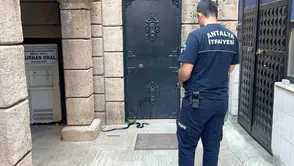Camideki Siyah Cisim Gerçeği Ortaya Çıkınca Herkes Telefona Sarıldı
