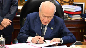 Devlet Bahçeli çerçeve yasayı imzaladı: “Bu proje bir devlet projesidir”
