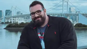 Tuna Tavus’un Dev Fiziği ve Aspenya ile Sosyal Medya Paylaşımları