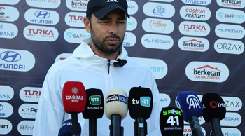 Selçuk İnan: “Yine ligin en az gol yiyen takımlarından biri olmak istiyoruz”