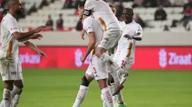 Antalyaspor, Kocaelispor'u 3-1 mağlup ederek Ziraat Türkiye Kupası'na galibiyetle başladı