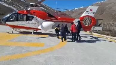 Ambulans Helikopterle Van'a Sevk Edilen Hastalar Kurtarıldı