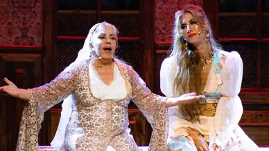 Mine Koşan Krizi Büyüyor! “7 Kocalı Hürmüz” Müzikalinde Neler Oldu?