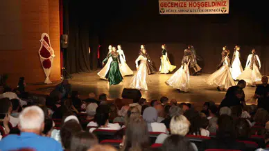 Düzce'de Renkli Kafkas Halk Dansları Gösterisi Büyük İlgi Topladı