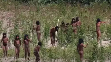 Amazon’un Derinliklerinden Çıkan Şok Görüntüler! Hiç Temas Etmemiş Kabile İlk Kez Bu Kadar Yakın