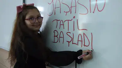 Okullarda Ara Tatil Kaldırılacak mı? Bakan Yusuf Tekin Açıkladı