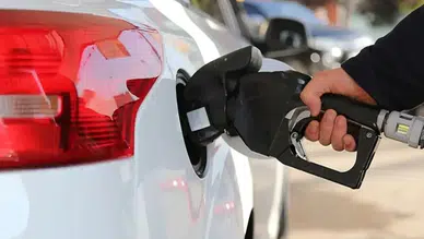 Akaryakıtta Yeni Dalga: Benzine Cumartesi Günü 1,11 TL Zam Geliyor