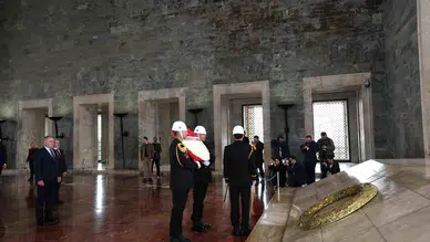 Türkiye’nin Geleceğine Dair Mesajlar Anıtkabir’den Verildi