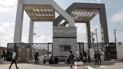 Mısır, Gazze Şeridi'ne Günlük 600 Kamyon Yardım Gönderecek