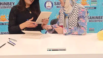 ŞAHİNBEY KİTAP GÜNLERİNDE OKUR-YAZAR BULUŞMASI