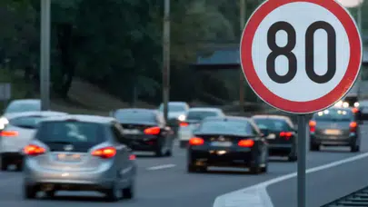 Hız sınırı yüzde 10 toleransı kaldırıldı mı? Yeni trafik ceza uygulaması ne diyor?