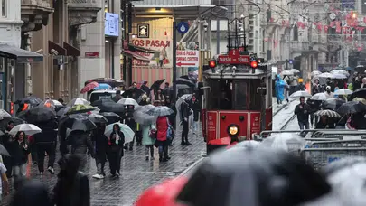 İstanbul’da fırtına alarmı: Meteoroloji uzmanından uyarı geldi, “Evinize erken dönün!”