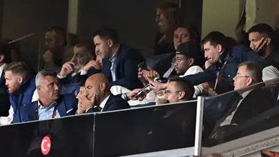 Herkes Bu Anı Paylaşıyor: Fenerbahçe Maçına Damga Vuran Görüntü!