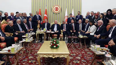 “Gerçek Türkiye fotoğrafı!” Erdoğan’dan resepsiyon karesine olay yorum