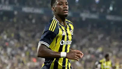 Jhon Duran Fenerbahçe'den ayrılacak mı? Sakatlığı ne durumda?