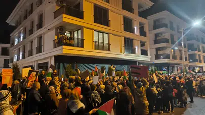 MAHALLELİ GAZZE İÇİN SOKAĞA İNDİ