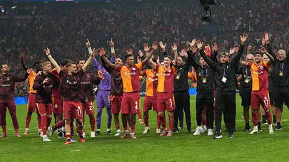 Avrupa Devlerini Solladı! Galatasaraylı Yıldız UEFA’nın En İyileri Arasında