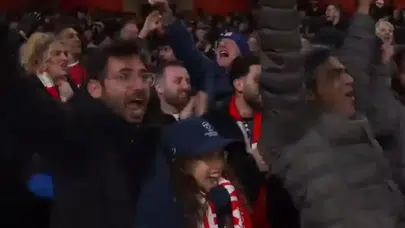 Arsenal-Bayern Münih maçının spikeri kimdi, neden yapay zekâ zannedildi?