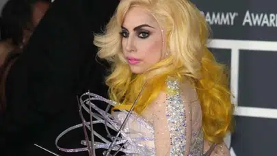 Lady Gaga Gizlediği Sağlık Krizini Açıkladı! “Tamamen Çökmüştüm, Hayatta Olduğum İçin Şanslıyım”