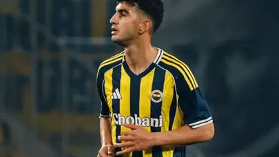 Yiğit Efe Sahne Aldı! İlk Maçında Şov Yaptı, Sakatlanarak Alkışlarla Çıktı