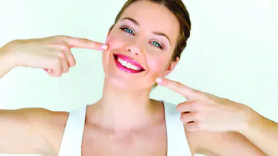 YENİ NESİL ESTETİK DİŞ DEVRİMİ! DİJİTAL GÜLÜŞ TASARIMI VE HOLLYWOOD SMİLE