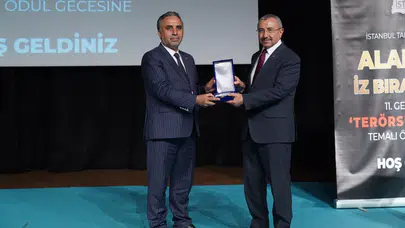 Mahmut Bıyıklı’ya “Yılın İz Bırakan Kültür Adamı” Ödülü