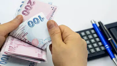 Asgari Ücret Komisyonu İçin Yeni Formül Krize Yol Açtı! TÜRK-İŞ ve Bakanlık Arasında Kritik Görüşme