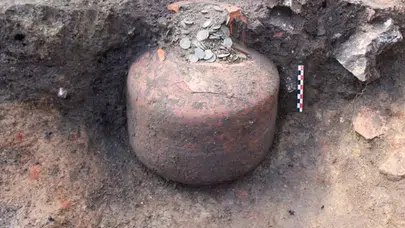 Fransa’da Gizli Roma Bankası Ortaya Çıktı: 90 Kilo Para Ev Zeminin Altındaymış!