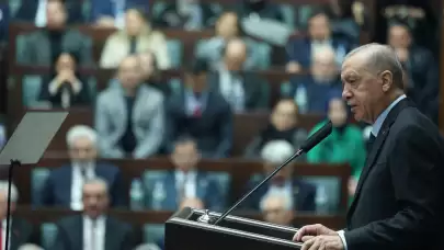 Siyaset Kılıç Gibi Keskin