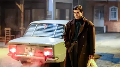 BİR ZAMANLAR İSTANBUL’DA ŞAŞIRTAN DETAY: ALİ’NİN ARABASI TESADÜF MÜ?