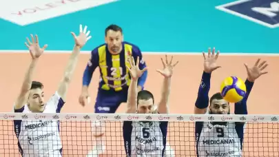 Fenerbahçe, Efeler Ligi'nde 3. Sırada Sezonu Tamamladı!