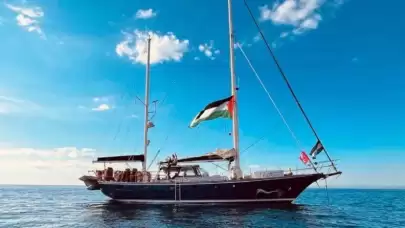 Gazze’ye Giden Umudu Açık Denizde Kaçırdılar