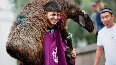 Bayram Sofrası Yeryüzüne Serildi