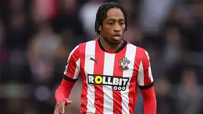 Beşiktaş'ta Transfer Bombası: Kyle Walker-Peters İstanbul Yolunda! İşte Alacağı Rakam