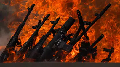 Herkes Bu Soruyu Soruyordu: Yakılan PKK Silahları Nereye Konacak?