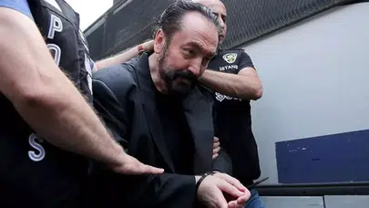 Adnan Oktar'ın Cezaevindeki Son Pozu Gündem Oldu: Avukatı “Gençlik Sırrını Buldu” Dedi