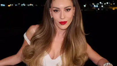 Sinem Kobal Paris’i Salladı! Pozları Sosyal Medyada Rekor Kırdı