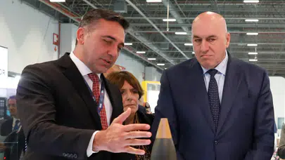 TÜRK SAVUNMASINDAN AVRUPA’DA ÜST ÜSTE HAMLELER! SAVUNMADA KÜRESEL YÜKSELİŞ