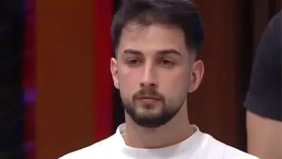 MasterChef İlhan Kimdir? Yarışmaya Devam Ediyor mu, Kaç Yaşında ve Nereli? İşte Merak Edilen Tüm Detaylar!