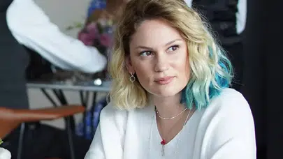 Farah Zeynep Abdullah 36. Yaşında Acı Haberle Yıkıldı! “Hayat Çok Acayip”